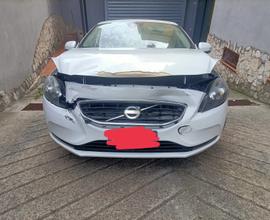 Volvo V40 anno 2015