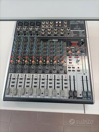 mixer Behringer