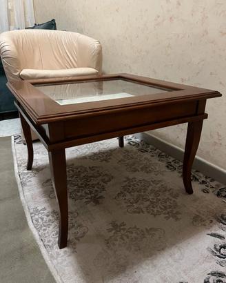 Tavolino in legno con contenitore