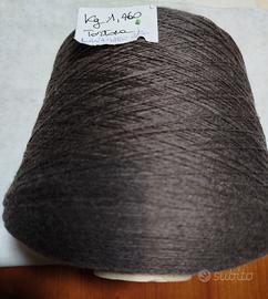 filato in lana tortora 