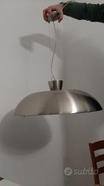 Perfetto lampadario in acciaio satinato