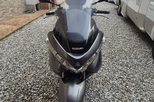 Suzuki Burgman 125 (2011) - 36.000 km - Treviso