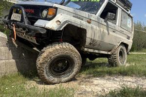 Toyota lj70 fato tondo