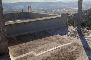 Casa Indipendente con appartamenti