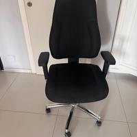 Poltrona ufficio ergonomica nero