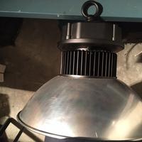 Lampadario tipo industriale a led