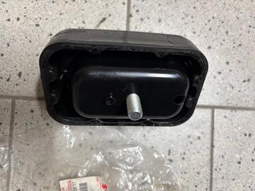 Supporto motore Suzuki Jimny originale