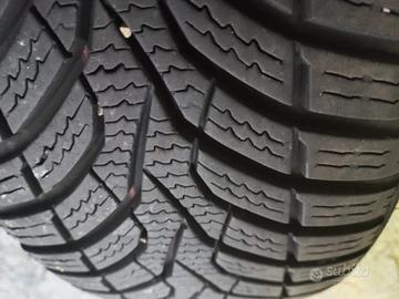 4 Gomme su cerchio - 195/65/R15