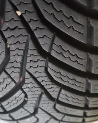 4 Gomme su cerchio - 195/65/R15