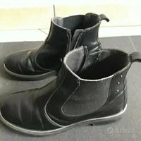 scarpe numero 34 