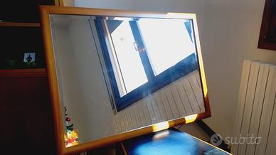 Specchio in legno
