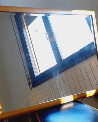 Specchio in legno