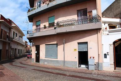 Uso Ufficio fronte Chiesa San Pietro