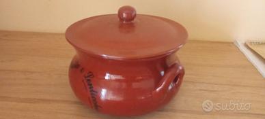 pentola e coperchio di terracotta 