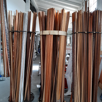 Profili legno verniciati