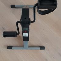 Pedaliera per gambe e braccia