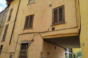 Immobile in asta di 100 m² con 5 locali a Malnate