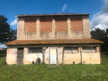 San Piero a Sieve fienile mq 160 oltre terreno