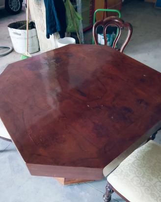 tavolo in legno con 4 sedie 150 euro