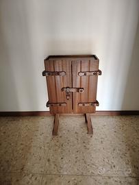mobiletto in legno