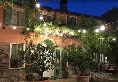 Villa di 495 m² con più di 5 locali e box auto dop