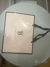 Busta grande Victoria’s secret 