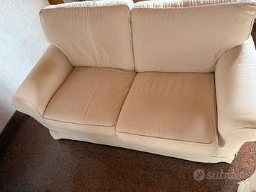 Coppia due divani prezzo 200 euro