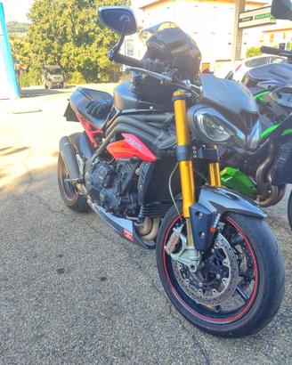TRIUMPH SPEED TRIPLE 1050R