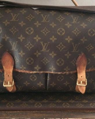 BORSA LOUIS VUITTON MODELLO SAC GIBECIERE