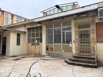 Immobile di 808 m² a Torino
