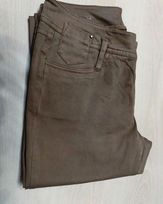 Pantaloni Donna beige, eleganti e ben tenuti