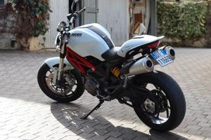 Ducati Monster 796 