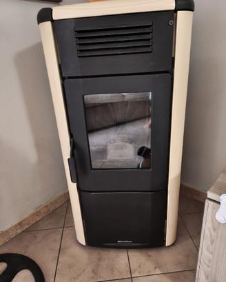 Stock Mobili per rinnovo:Divano, Armadio,Stufa,