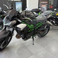 KAWASAKI NAKED Z900