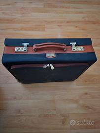 Valigia porta documenti con combinazione 