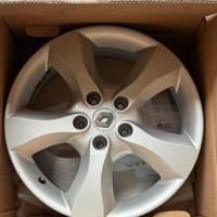 Cerchi in lega da 17 attacco renault