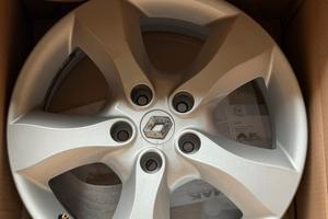 Cerchi in lega da 17 attacco renault