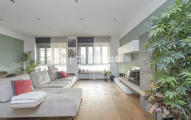 AMPIO APPARTAMENTO TOTALMENTE RISTRUTTURATO DI 200