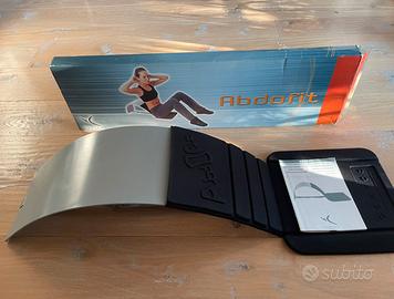 Nuovo attrezzo per addominali