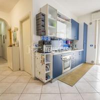 TRILOCALEAL AL PIANO TERZO CON ASCENSORE CON CANTI