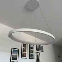 Lampadario ovale a sospensione a led bianco