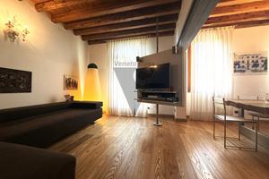 SPINEA - ELEGANTE APPARTAMENTO IN VILLA STORICA