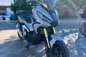 Xadv 750