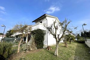 VILLA A SCHIERA D'ANGOLO A COTIGNOLA