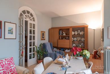 Appartamento 110 mq con Verande e Balcone