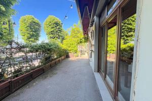 Attività / Licenza di 200 m² con 4 locali a Reggel