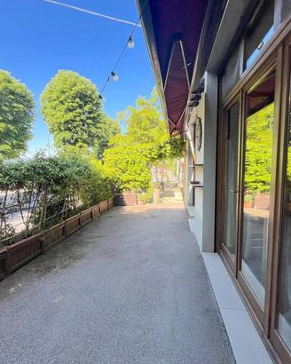Attività / Licenza di 200 m² con 4 locali a Reggel
