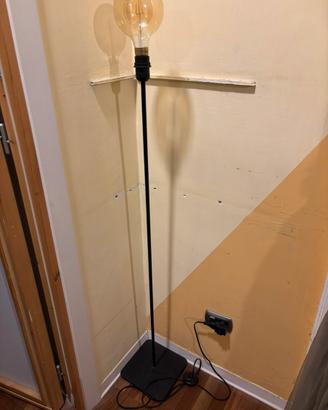 Piantana Ikea