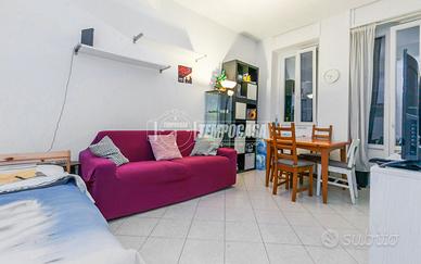 Bilocale in buone condizioni con balcone