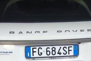 Macchina Ranger Rover  32mila km anno 2017.